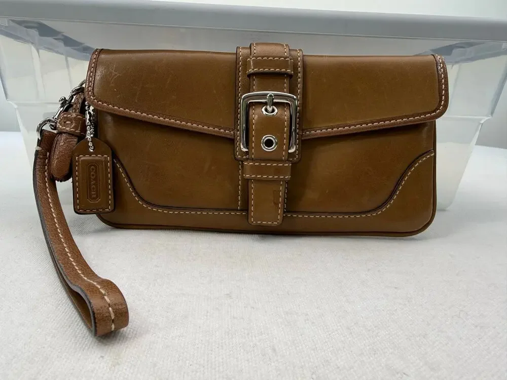 Coach Brown Leather Buckle Wristlet Clutch Wallet 7.5 x 4 Y2K Era